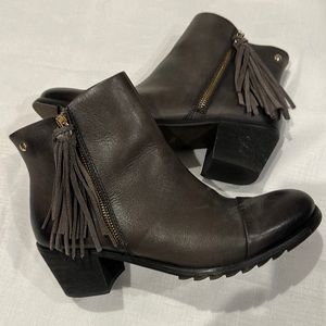 PIKOLINOS Andorra Tassel Zipper Heeled Booties gray leather. Water resistant